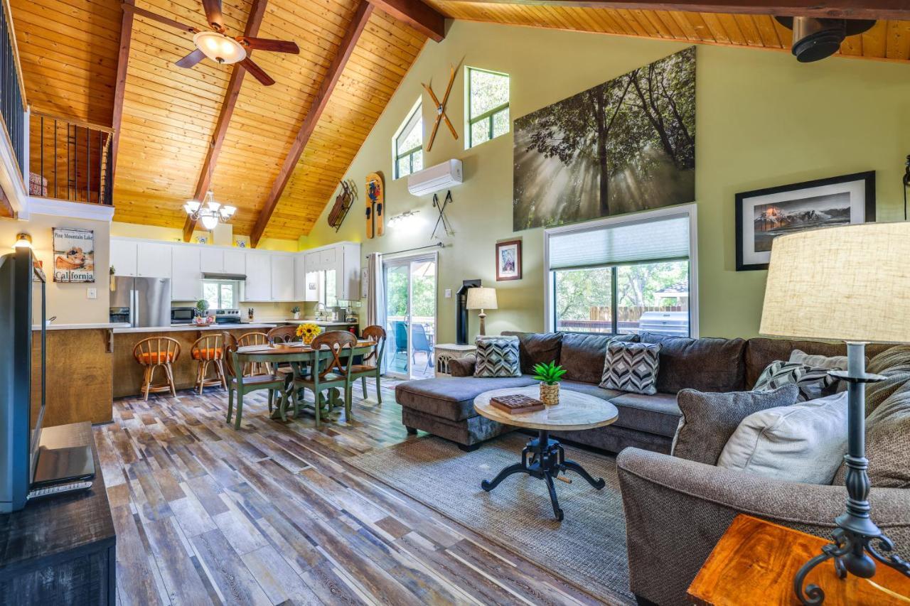 Groveland Home - Walk To Pine Mountain Lake! Exterior photo