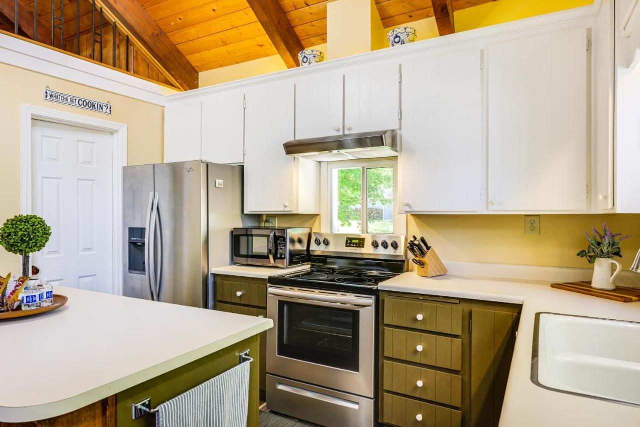 Groveland Home - Walk To Pine Mountain Lake! Exterior photo